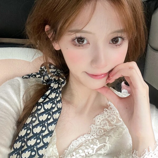 主流图片头像女生真人