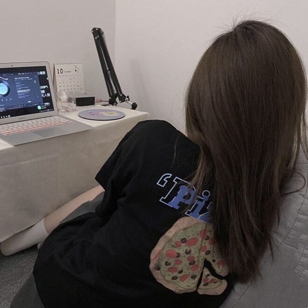 真人女生辣妹图片头像