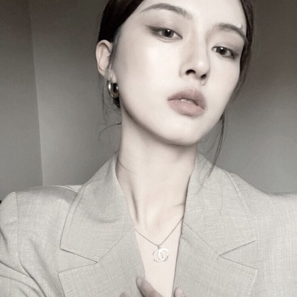 小众图片头像女生真人