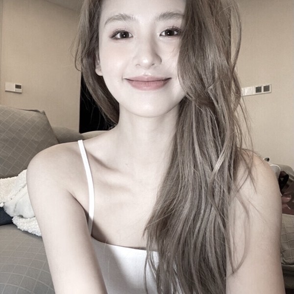 小众图片头像女生真人