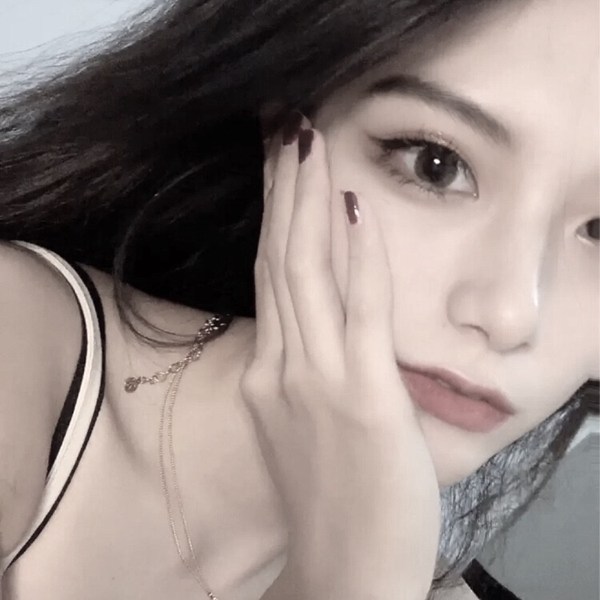 真人酷酷女生图片头像