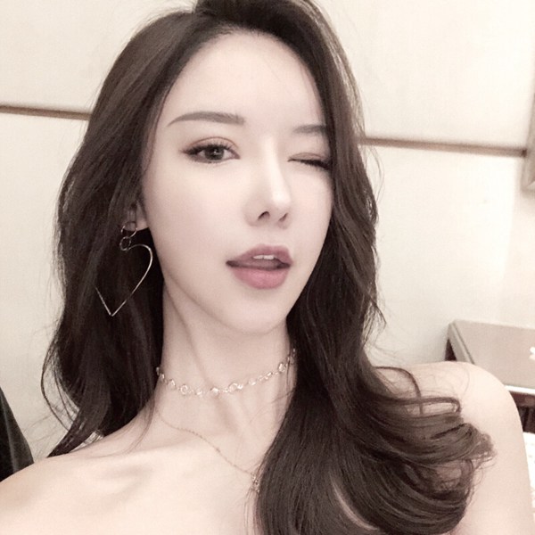 真人靓丽图片头像女生