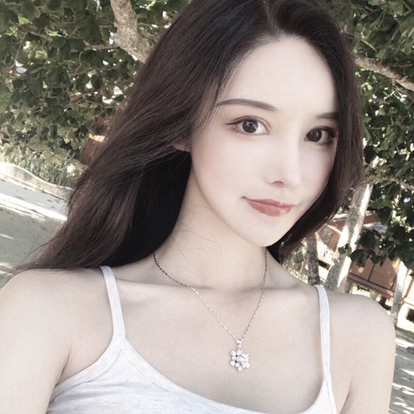 真人女生叛逆图片头像