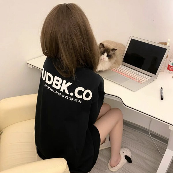 真人女生叛逆图片头像