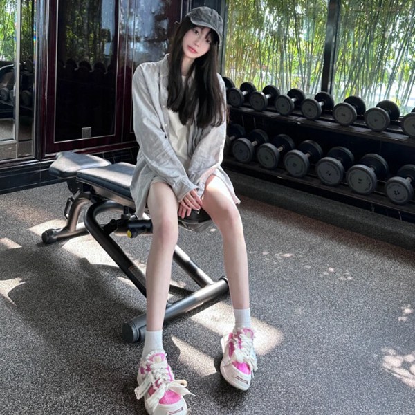 质感图片头像真人女生