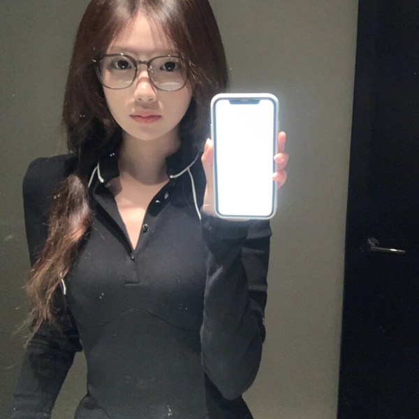质感图片头像真人女生