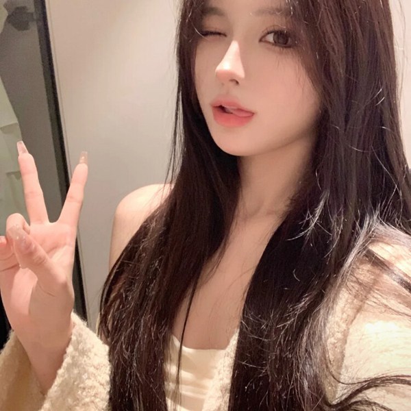 质感图片头像真人女生