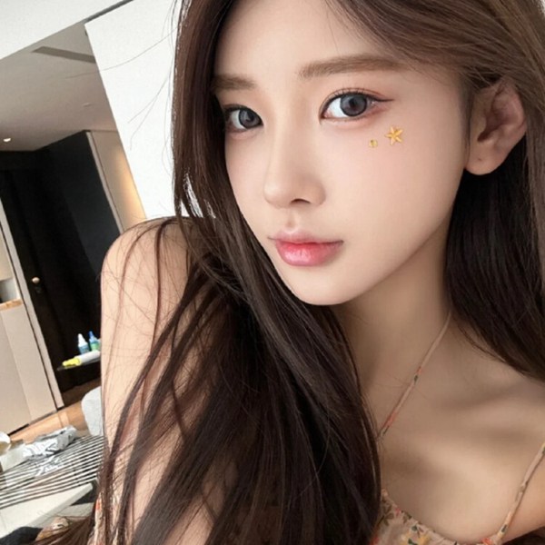 质感图片头像真人女生