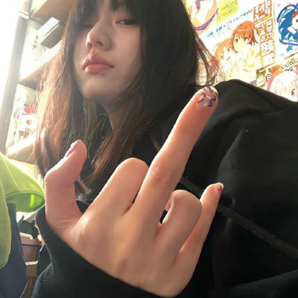 质感图片头像真人女生