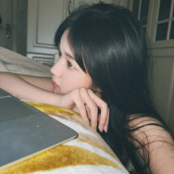 照片女生真人图片头像
