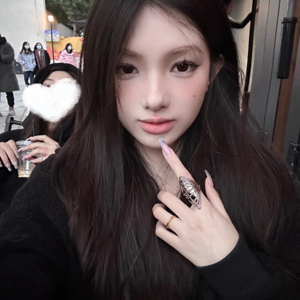照片女生真人图片头像