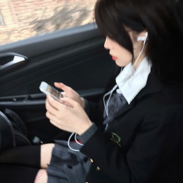 照片女生真人图片头像