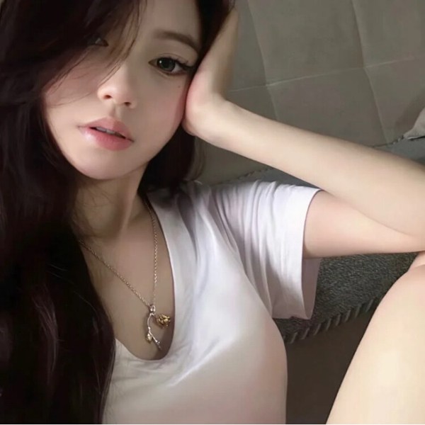 女生图片头像真人成熟