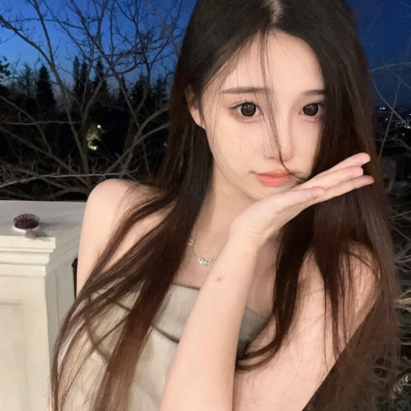 女生图片头像真人成熟