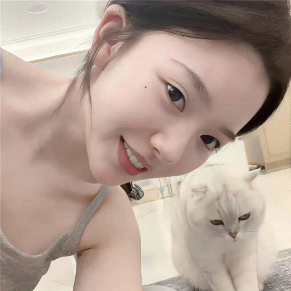 2025最火网红头像图片女