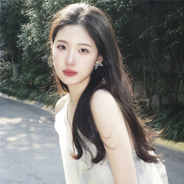 2025最火网红头像图片女