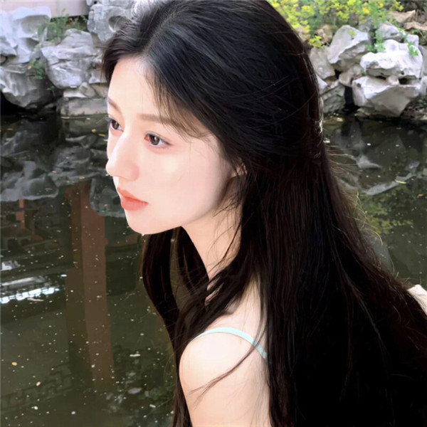 2025最火网红头像图片女