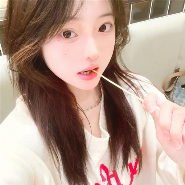 2025最火网红头像图片女