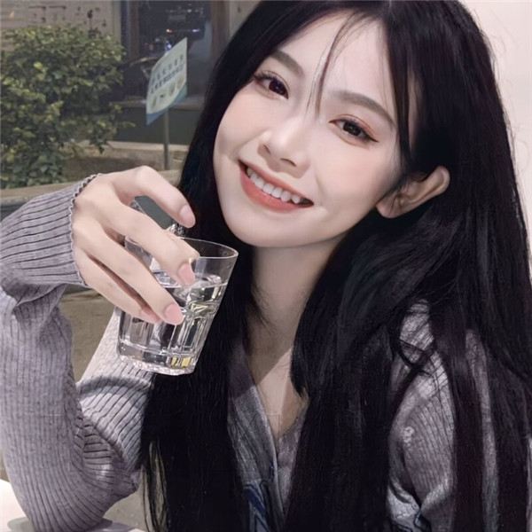2025最火网红头像图片女