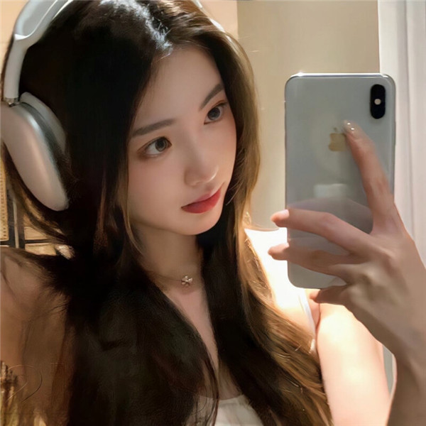 2025最火网红头像图片女