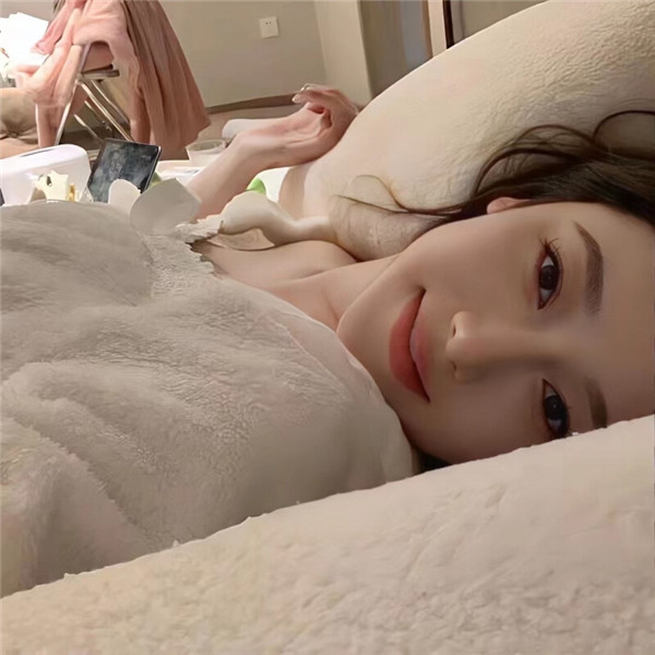 2025最火网红头像图片女