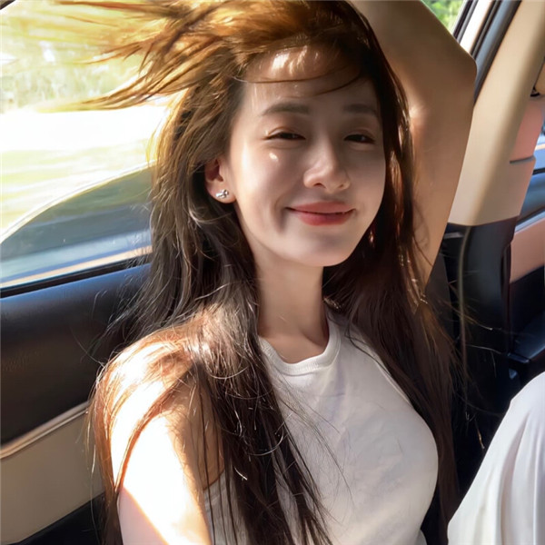 2025最火网红头像图片女