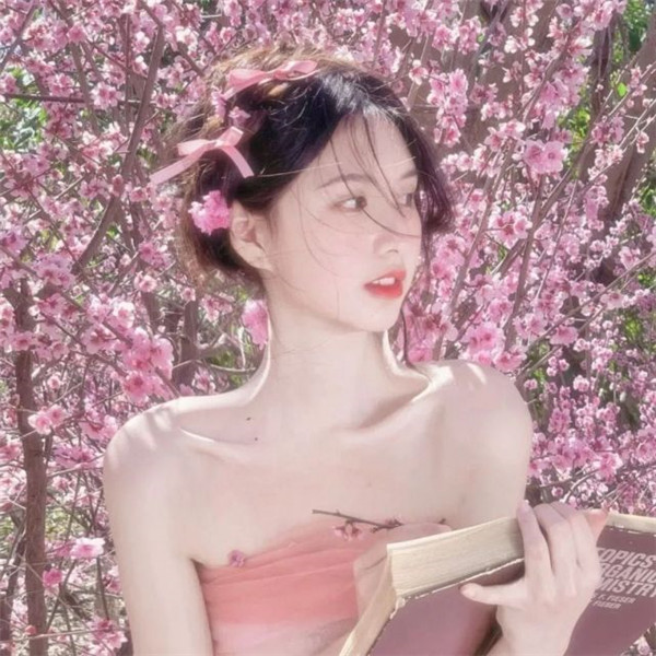 唯美氛围感鲜花美女头像图片