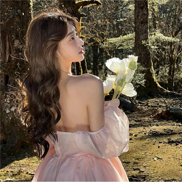 唯美氛围感鲜花美女头像图片