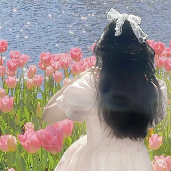唯美氛围感鲜花美女头像图片