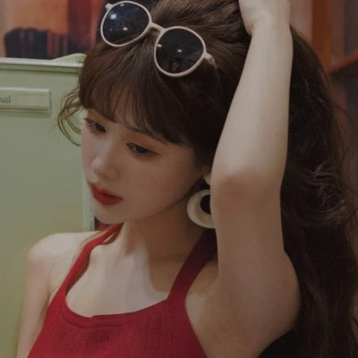 女生港风头像ins高级质感图片