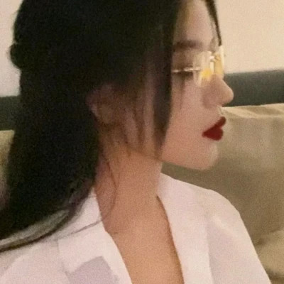 女生港风头像ins高级质感图片