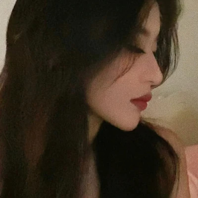 女生港风头像ins高级质感图片