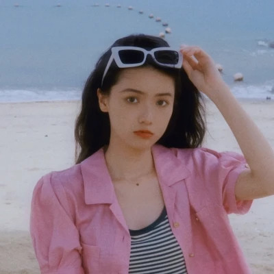 女生港风头像ins高级质感图片