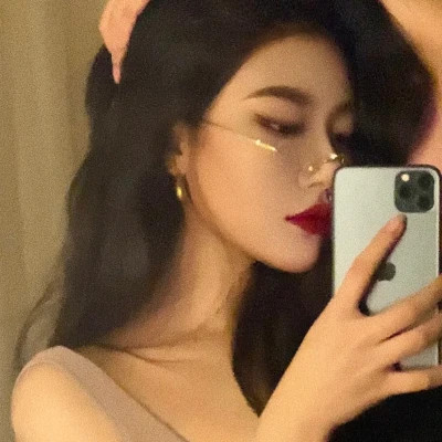 女生港风头像ins高级质感图片