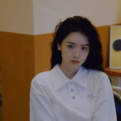 女生港风头像ins高级质感图片