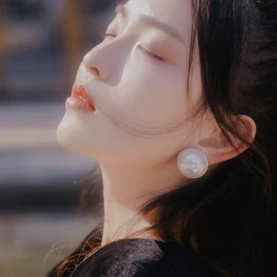 女生头像ins复古港风