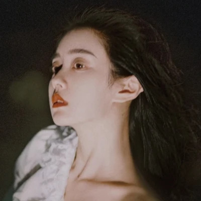 女生头像ins复古港风