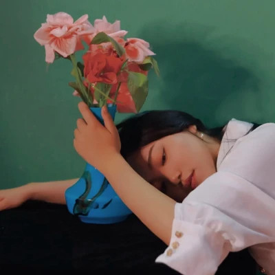 女生头像ins复古港风
