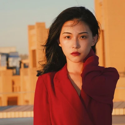 头像女生简单气质港风图片