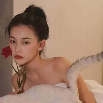 头像女生简单气质港风图片