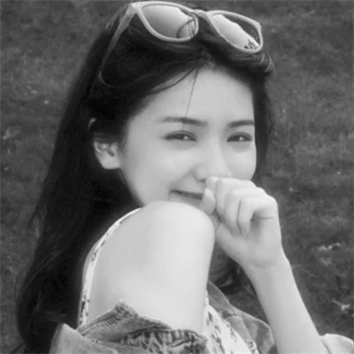 港风黑白女生高清头像图片