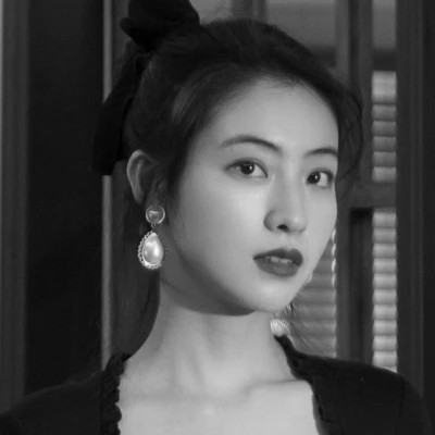港风黑白女生高清头像图片