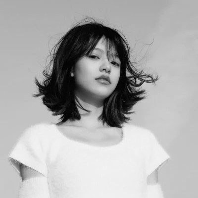 港风黑白女生高清头像图片