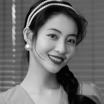黑白港风气质女头图片