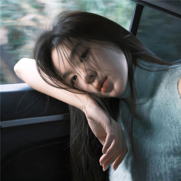 伤感高冷破碎感清冷女头图片