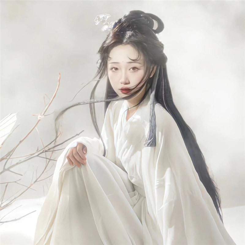 唯美清冷古风氛围感女头图片