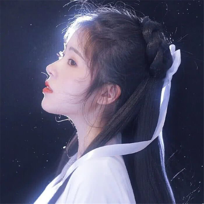 清新文艺复古氛围感女头图片