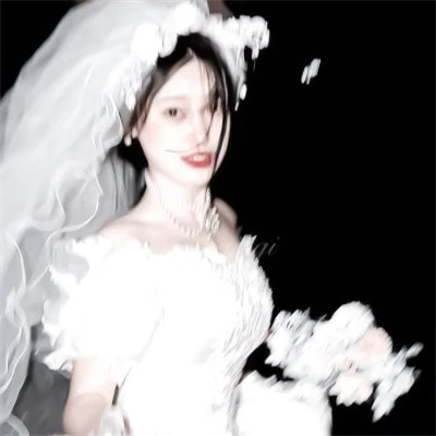 清新干净又有氛围感的女头图片
