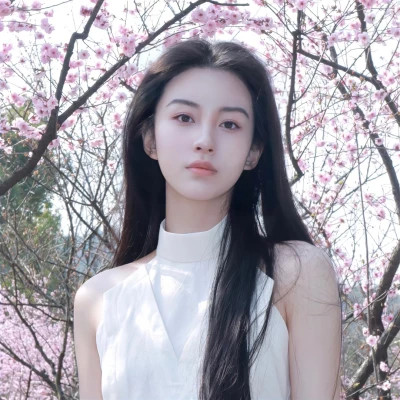 清新干净又有氛围感的女头图片