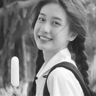 唯美头像女有气质黑白照片
